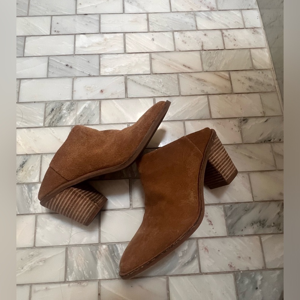 LUCKY BRAND Women’s Camel Sebiki Heeled Mule - Size 6 - Picture 8 of 14